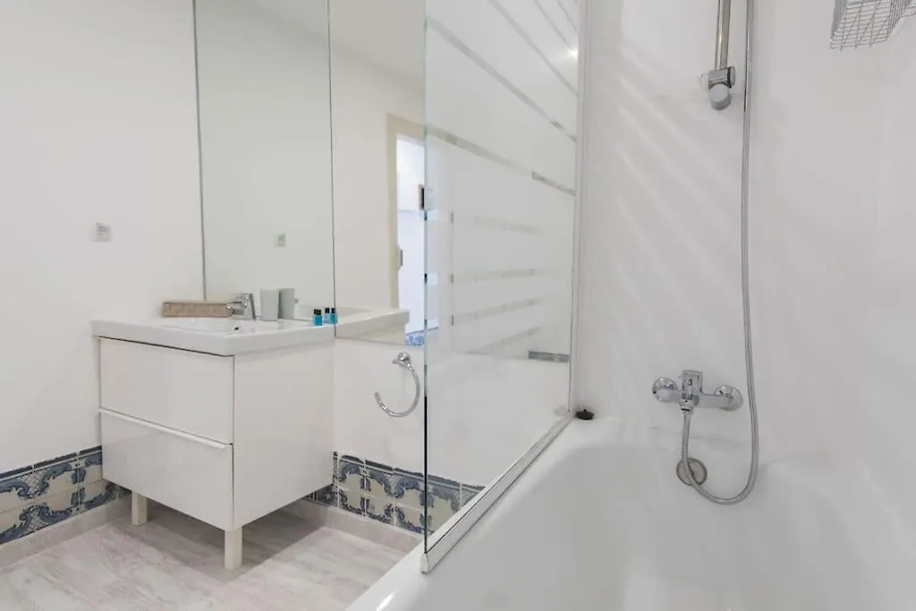 Duplex In Principe Real Apartment Lisbon