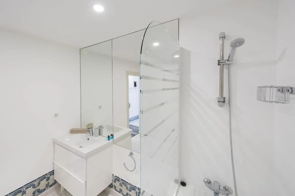 Duplex In Principe Real Apartment Lisbon